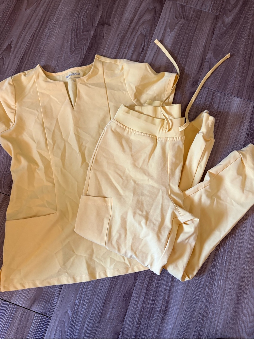 Bundle mandala scrubs